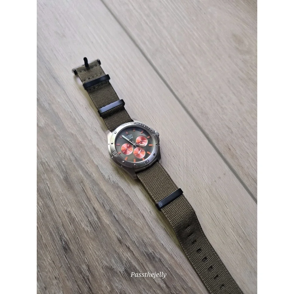 Guess Watch Mens Steel 10 ATM Olive Green Orange Dial NATO Strap Diver Style Y2K